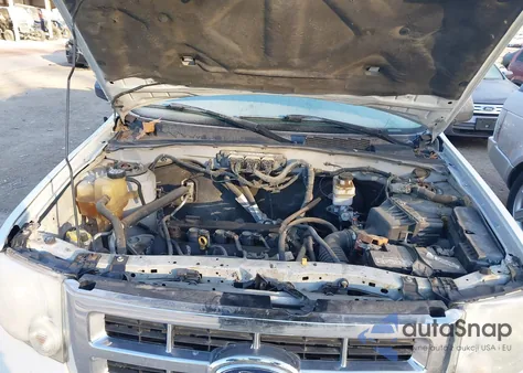 2010 Ford Escape Xlt из США, поврежденный, VIN 1FMCU0D75AKA14941